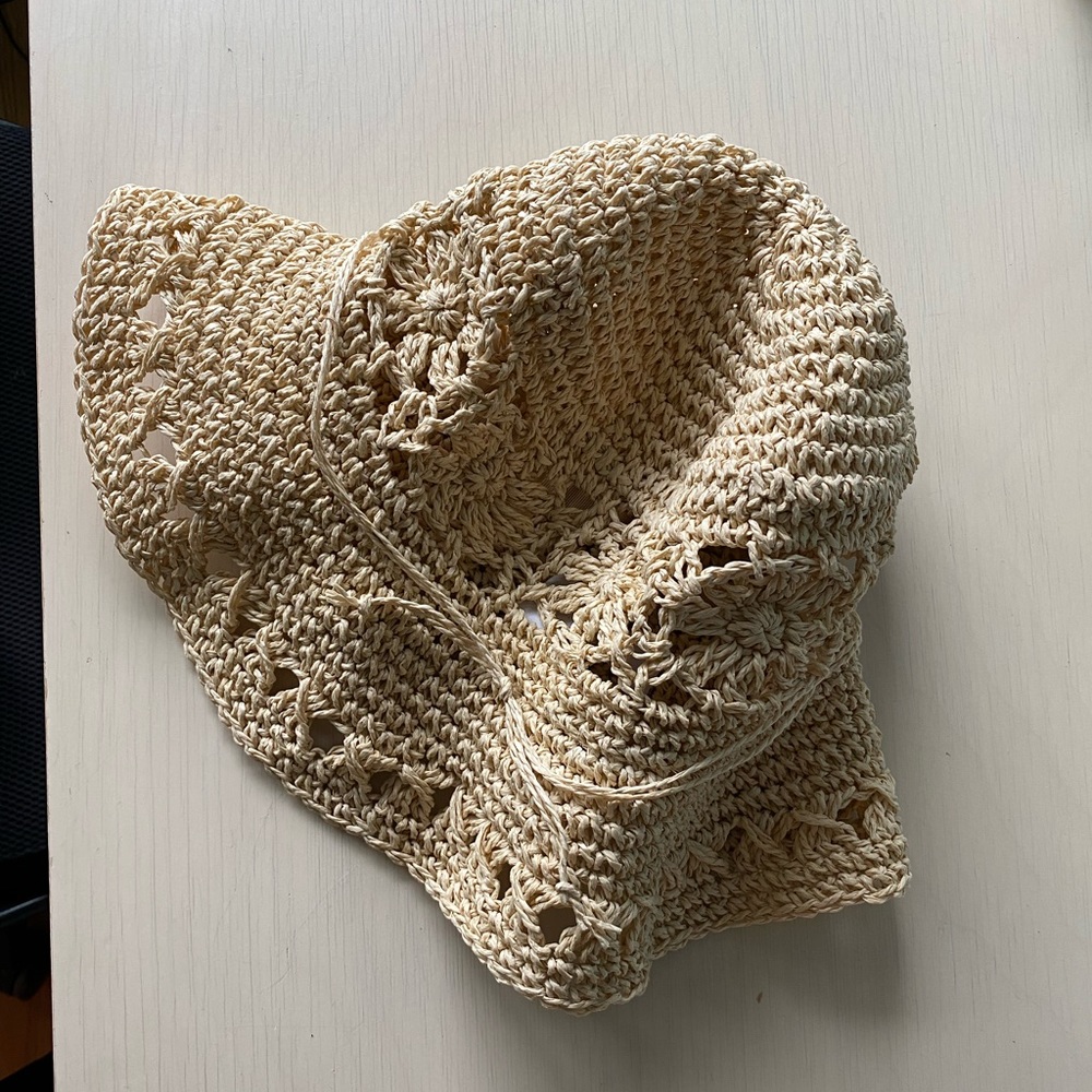 Straw Hat - Picture 2 of 3
